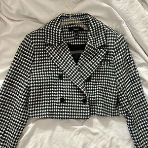 Houndstooth Cropped Blazer